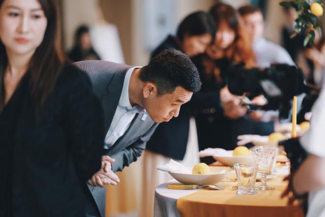 广州法国在该领域对华出口额位居次席CQ9电子登录法式餐桌艺术展首现(图2)