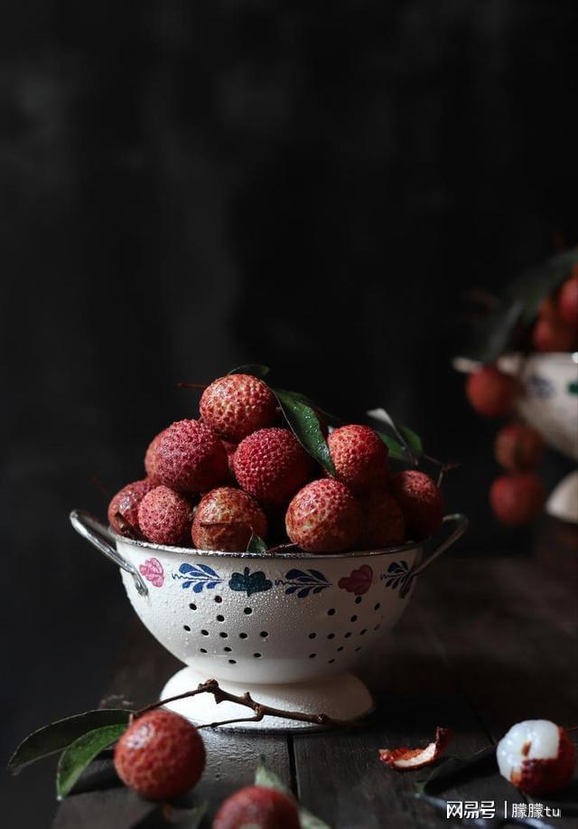 枝采摘期遇灾这套抢收护果法快收好CQ9电子平台台风逼近！粤西荔(图4)