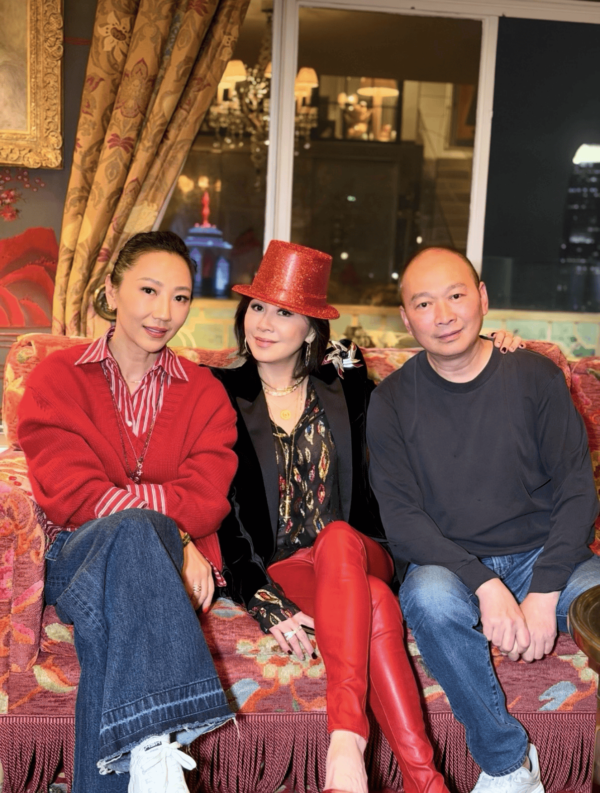 0岁刘妈妈打扮贵气好慈祥弟弟全家也在CQ9电子游戏刘嘉玲夫妇在豪宅跨年8(图2)